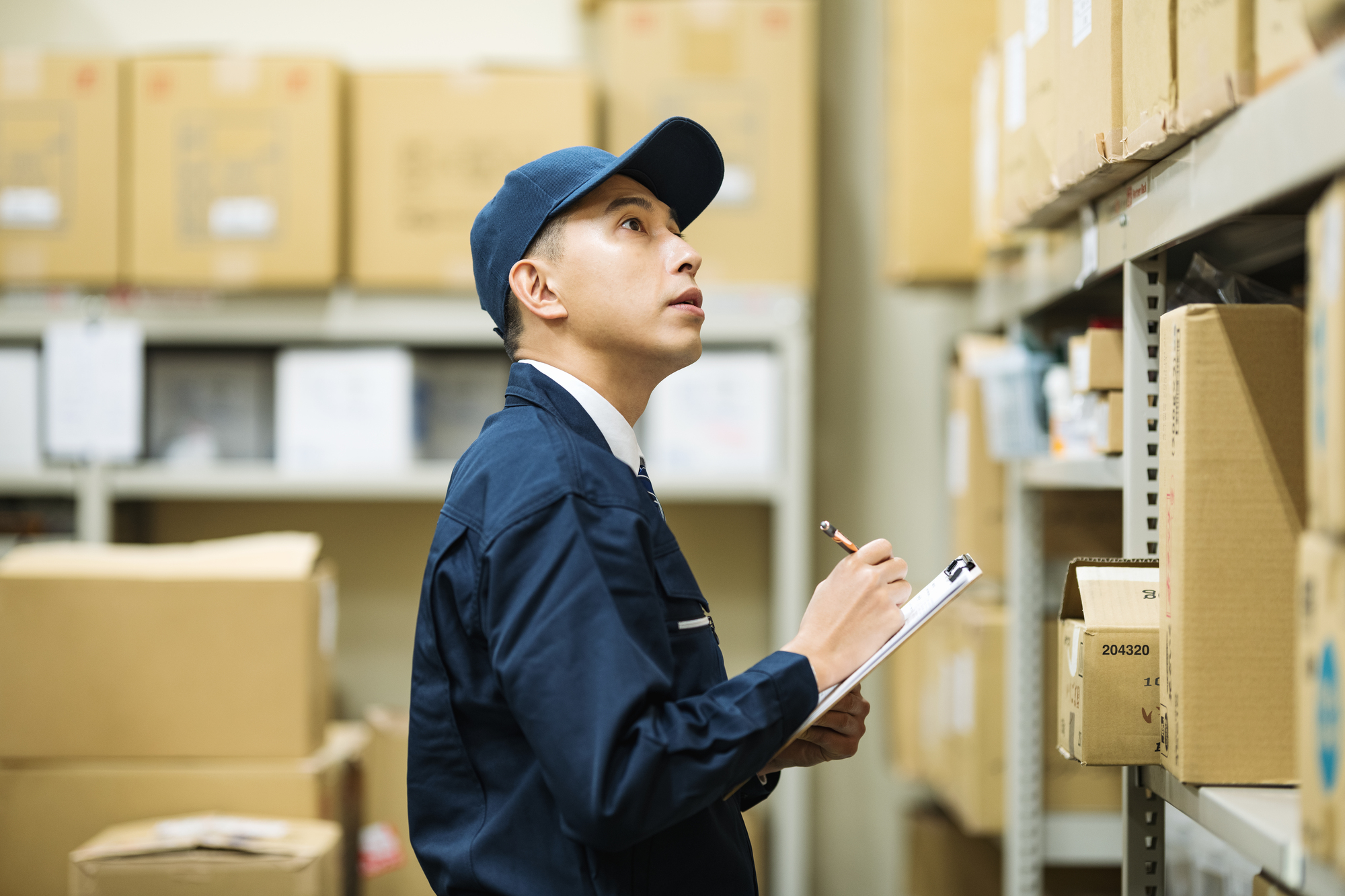 工場内の設備管理【研修あり／平均残業時間５時間】