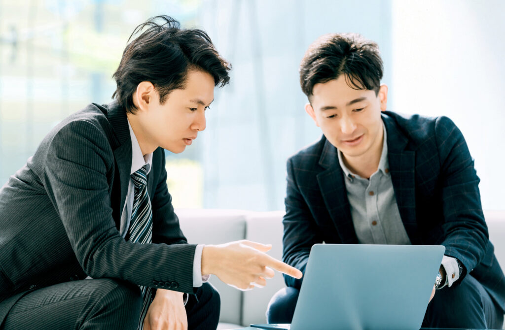 野村證券年収は提出会社とホールディングスとの違いを確認することが重要